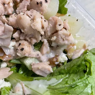 Pear and walnut salad