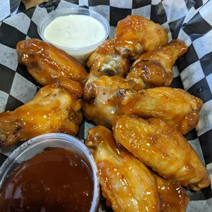 Jalamango Wings
