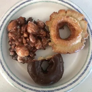 Chocolate cake donut &amp; apple fritter has a crisp to the dough! Wow!!!!