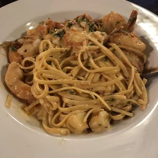 Grilled Shrimp Caprese Pasta