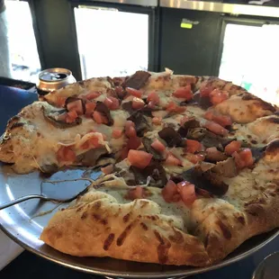 This was the Fat A$$ Gyro Pizza!! Yummy yummy