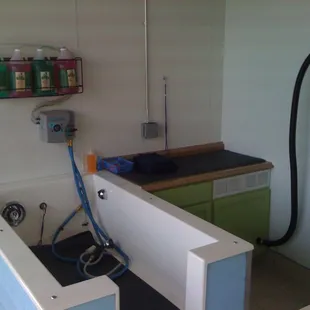 Self serve wash station