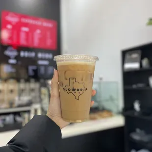 ig: @whatsviveating  |  iced vanilla oat latte