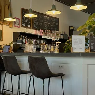 the counter and chairs