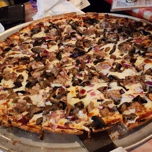 16&quot; Sausage, mushroom, onion