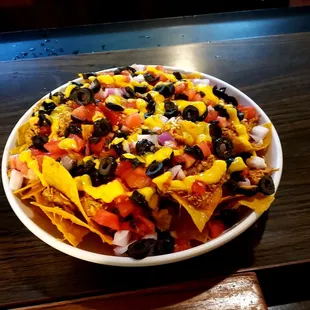 Chicken and nachos are excellent!
