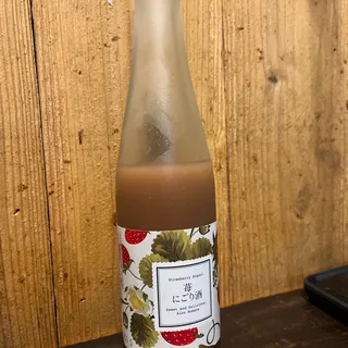 Homare Strawberry Nigori - 10oz(300ml)