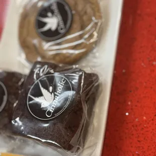 food, dessert, cupcakes