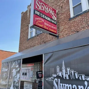 he outside of the restaurant