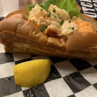 Connecticut Lobster Roll