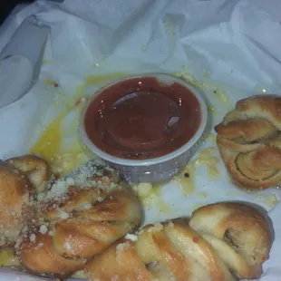 Garlic knots