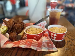 Hattie B's Hot Chicken - Memphis