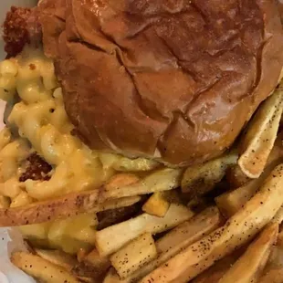 BBQ Mac Sandwich