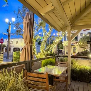 As pleasant and peaceful as it looks... I love it when the lights come on and make everything magical!