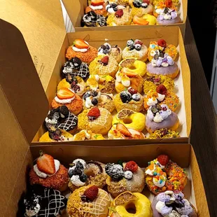 Small Batch Doughnuts - Costa Mesa CA, large Variety Pack 24 doughnuts. 12 flavors.