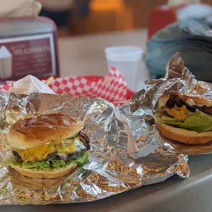 Wagyu Truffle burger &amp; Cheeseburger (Guess, which one is which? Correct answer: they both suck!)