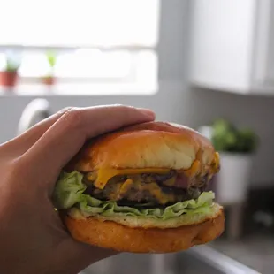 Single Cheeseburger