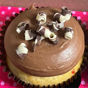 Vanilla-n-Chocolate Cupcake
