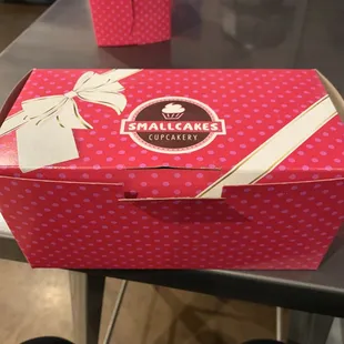 Cupcake box