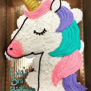 a unicorn cake