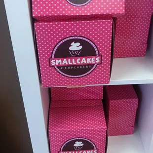 Smallcakes cupcake boxes