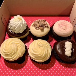 Famous Red Velvet Cupcake