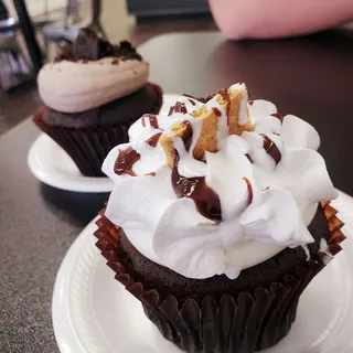 Cookies and Cream Cupcake