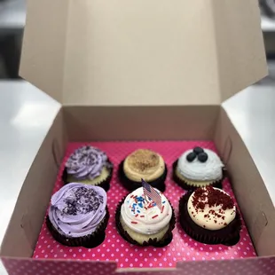 Ube flavor cupcakes