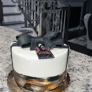Custom cake, carrot cake