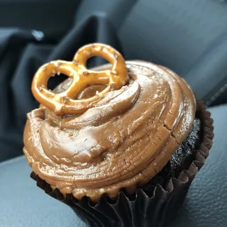 Caramel Crunch Cupcake