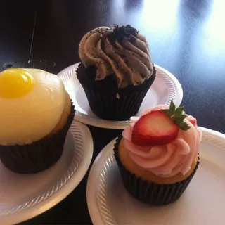 Cookies -and- Cream Cupcake