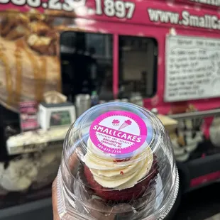 Food Trucks at Work !!! Genius