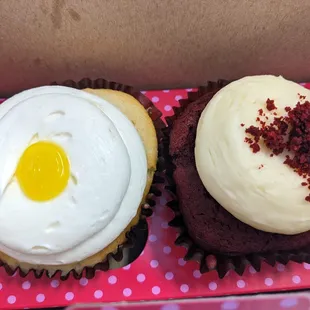 Lemon and red velvet cupcakes at Smallcakes Steele Creek