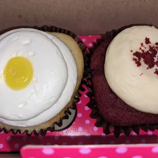 Lemon and red velvet cupcakes at Smallcakes Steele Creek
