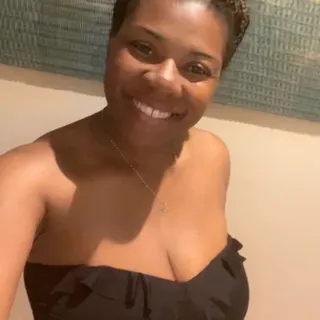 Nikki H.