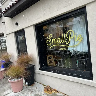 Outside Small Pie to pick up our Pie and Gift card