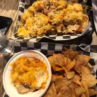 naaaaaachos on top, crab dip on bottom