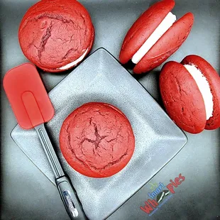 Red Velvet Whoopie Pie: 
Red Velvet w/Vanilla Cream. 
*Cream Cheese upon request. 

Made w/Ghirardelli Majestic Cocoa.