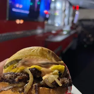 Single smash burger