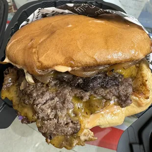 Three's a party (3 patties)