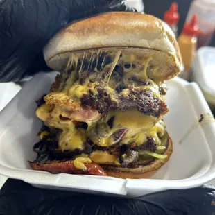 DOUBLE SMASH W/ A CHOPPED GLIZZY