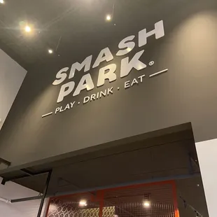 Smash Park sign