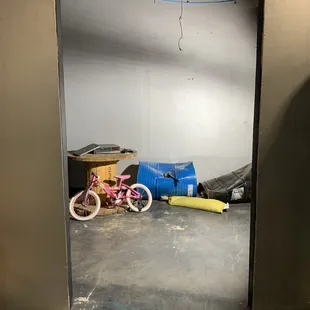 Breakable room