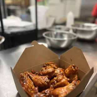 a box of chicken wings