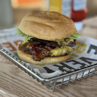 DOUBLE BACON SMASH BURGER