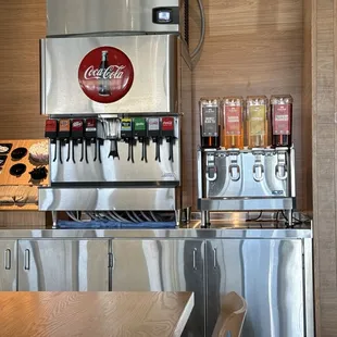 20 OZ FOUNTAIN DRINK 30 OZ FOUNTAIN DRINK