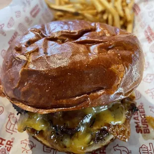 SMOKED BACON BRISKET BURGER