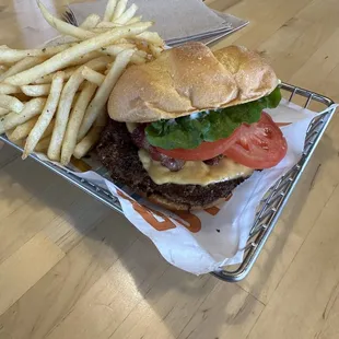 Bacon cheeseburger with rosemary fries