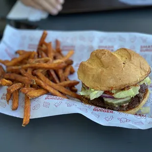 Smash burger with sweet potato fries