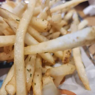 Smash fries with rosemary seasoning